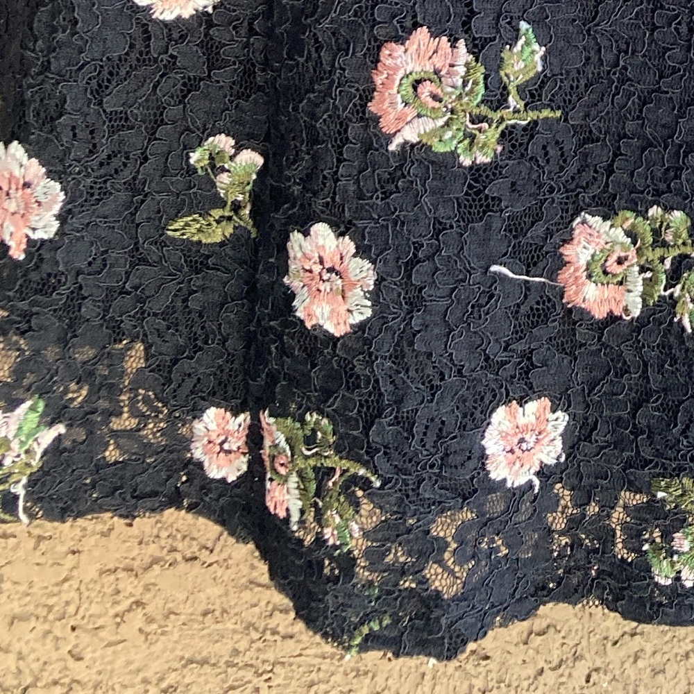 Black w Roses Dress - Picture 4 of 6